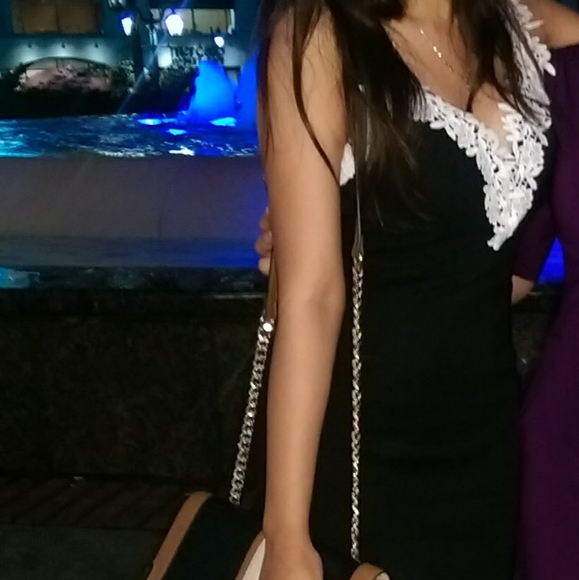 Black dress with white lace - Picture 3 of 3